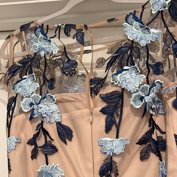 Size 12 and size 14 available!! Adrianna Papell dress - Picture 6 of 6